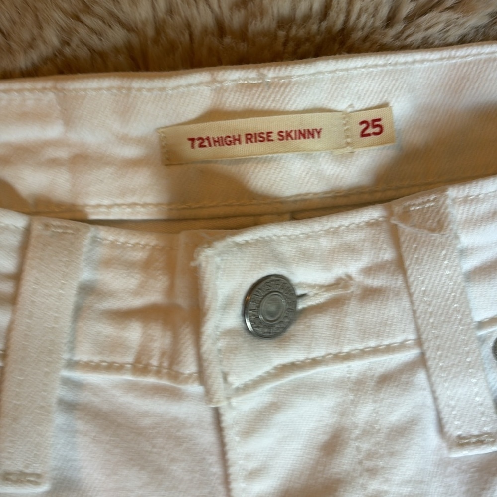 Levi’s 721 High Rise Skinny - Picture 6 of 6